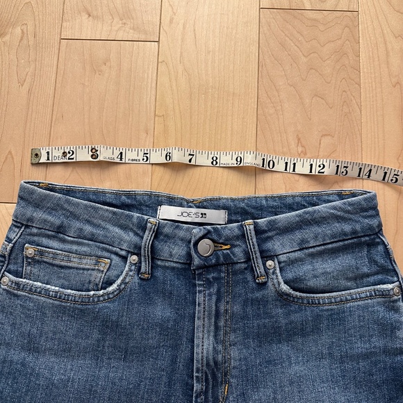 Like-New- Joe's Blue High Rise Skinny Ankle Jeans (26) - Picture 6 of 9